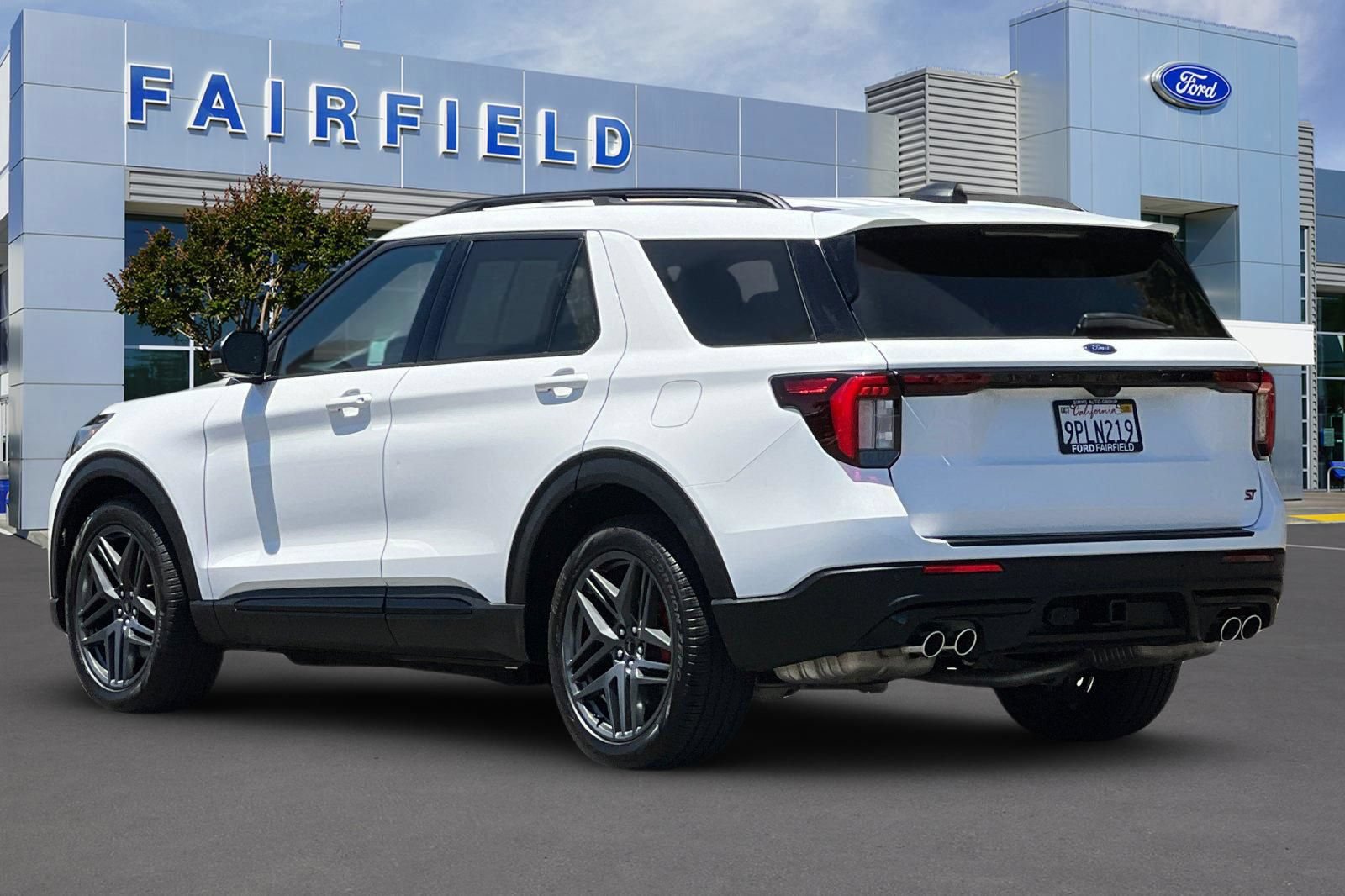 Certified 2025 Ford Explorer ST AWD/4WD image 11