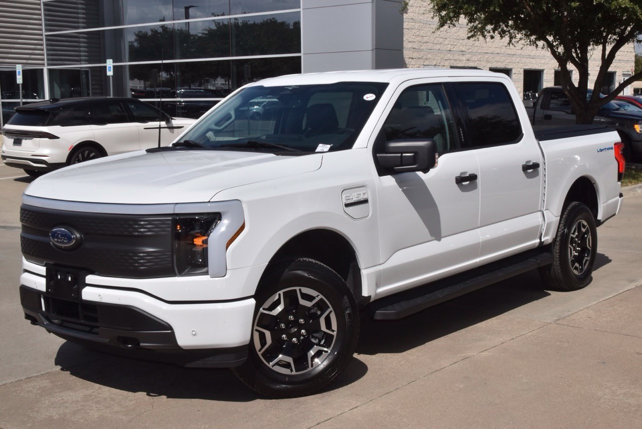 Certified 2023 Ford F150 Lightning XLT w/ Tow Technology Package AWD/4WD image 44