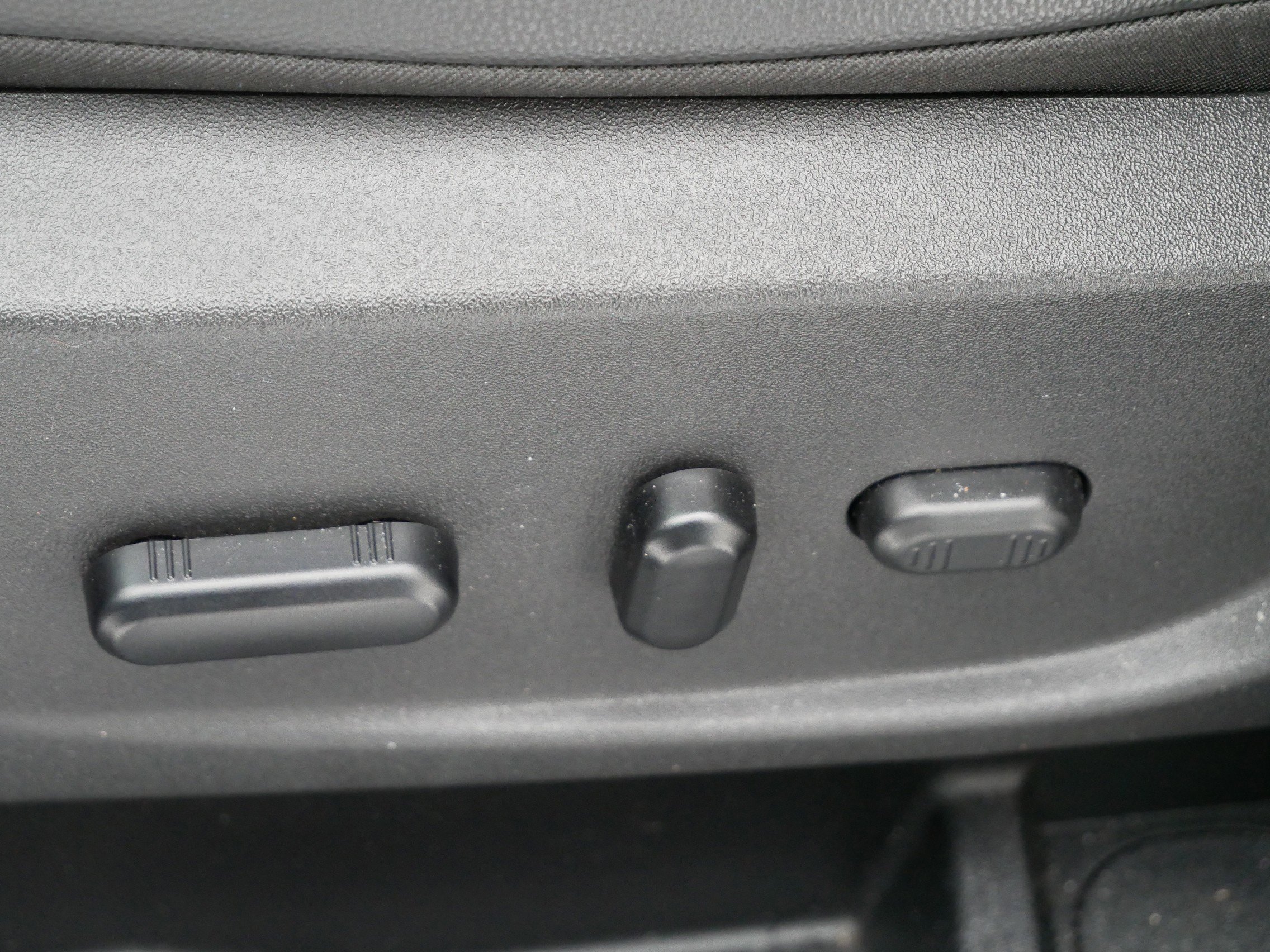 Certified 2019 Ford Escape Titanium image 12