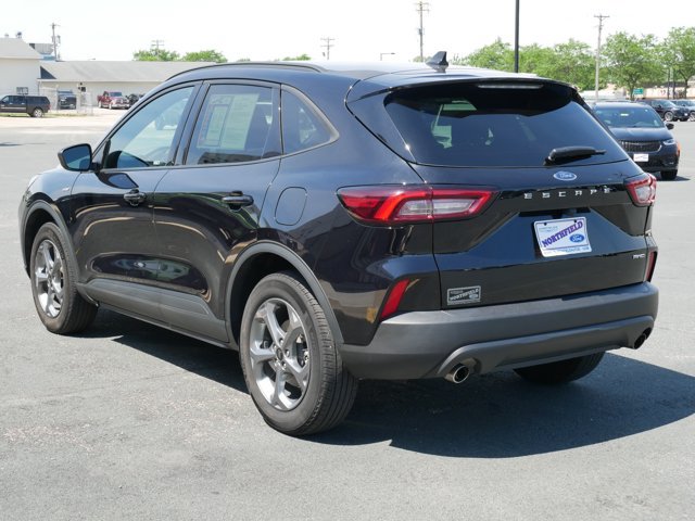 Certified 2025 Ford Escape ST-Line AWD/4WD image 6