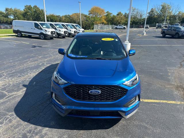 Certified 2024 Ford Edge ST-Line AWD/4WD image 3