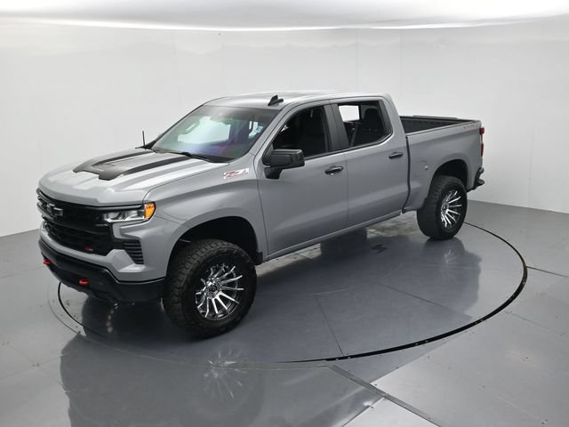 Used 2024 Chevrolet Silverado 1500 LT Trail Boss w/ Convenience Package II AWD/4WD image 44