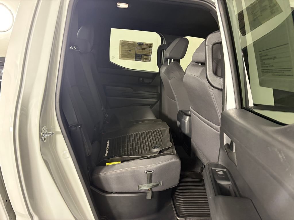 Used 2025 Toyota Tacoma SR AWD/4WD image 31
