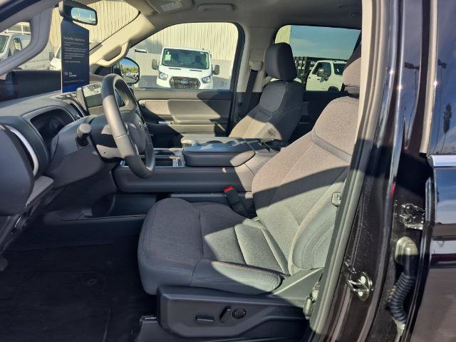 Certified 2025 Ford Expedition Active AWD/4WD image 10
