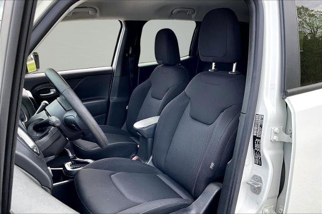 Used 2023 Jeep Renegade Latitude AWD/4WD image 25
