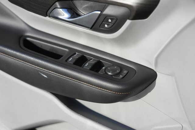 Used 2018 GMC Terrain SLT image 28