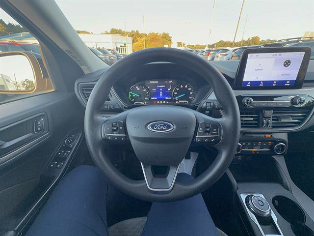 Certified 2022 Ford Escape SE w/ SE Sport Appearance Package AWD/4WD image 15