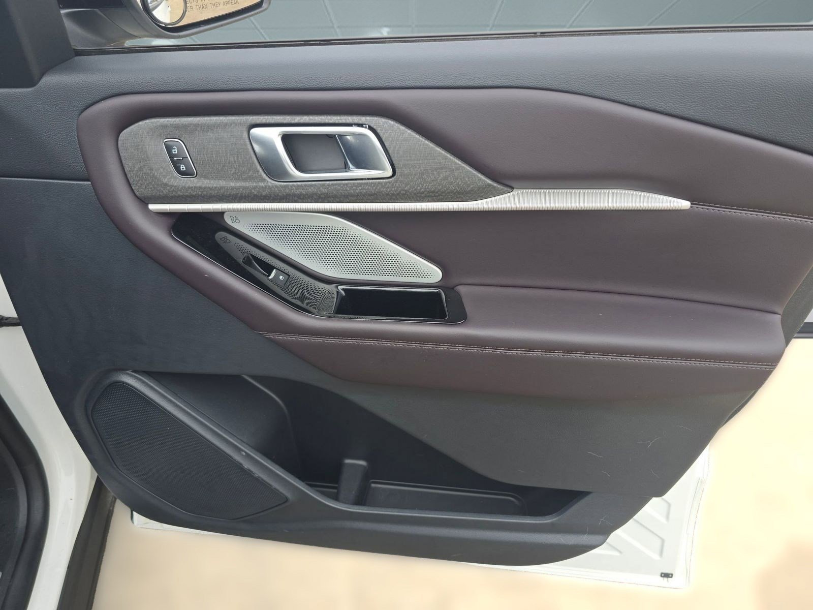 Certified 2025 Ford Explorer Platinum image 20