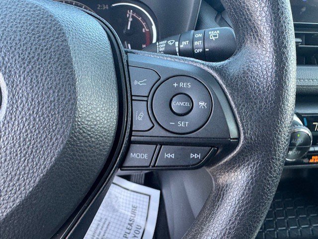 Used 2023 Toyota RAV4 XLE image 17