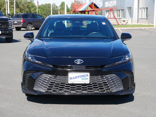 Used 2025 Toyota Camry SE FWD image 8