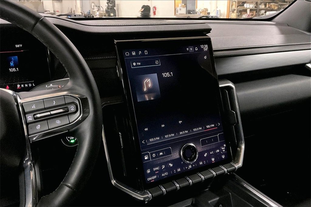 Used 2024 GMC Acadia Elevation image 8