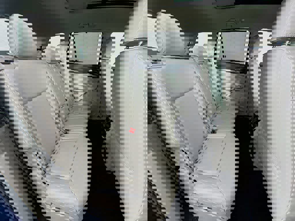 Used 2019 Volkswagen Atlas SEL R-Line image 33