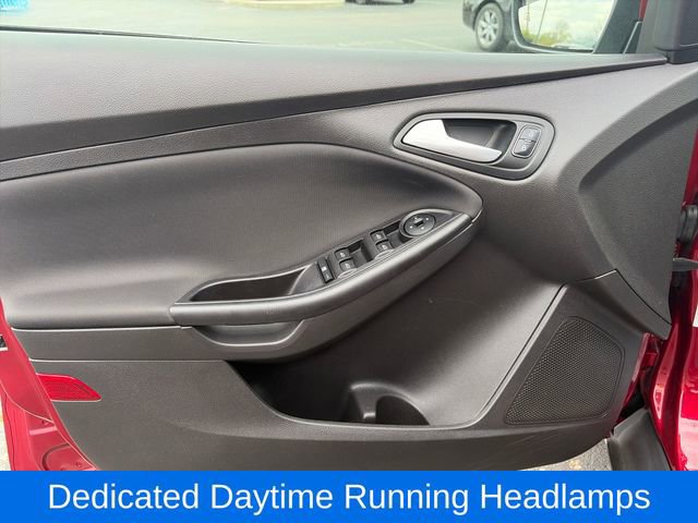 Certified 2017 Ford Focus SE FWD image 16
