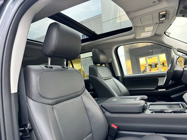 Certified 2025 Ford Expedition Active AWD/4WD image 53