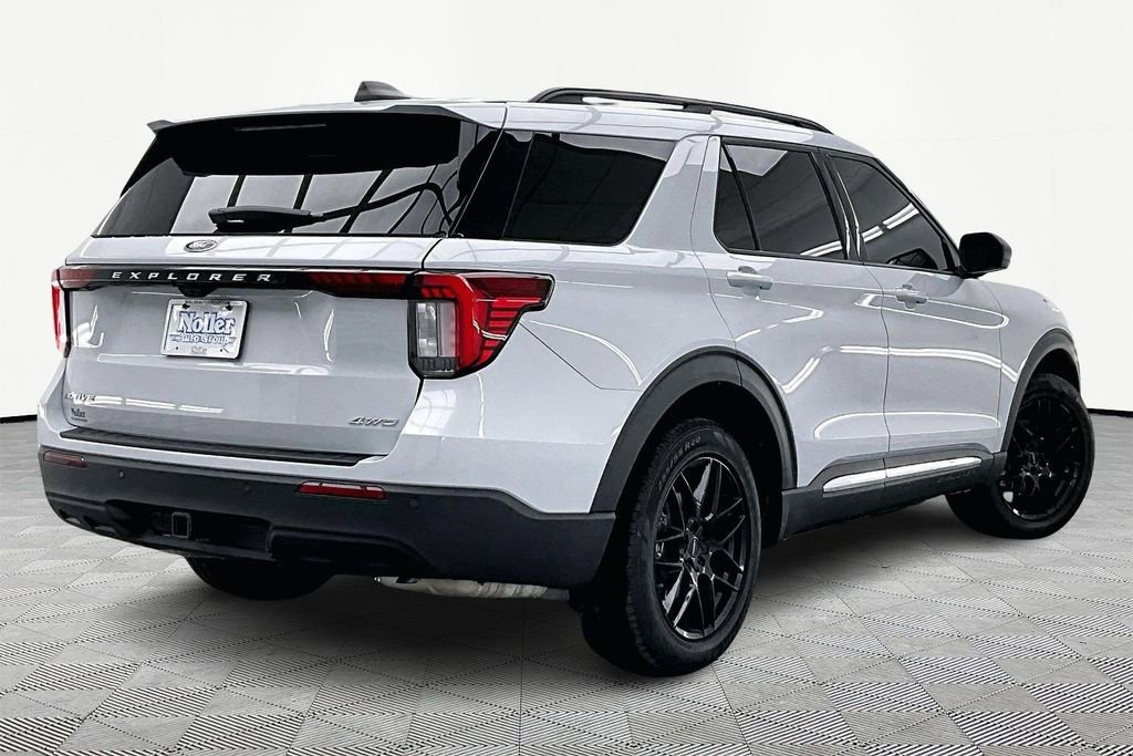 Certified 2025 Ford Explorer Active image 2