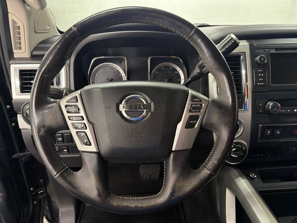 Used 2019 Nissan Titan PRO-4X w/ Pro-4x Convenience Package image 18