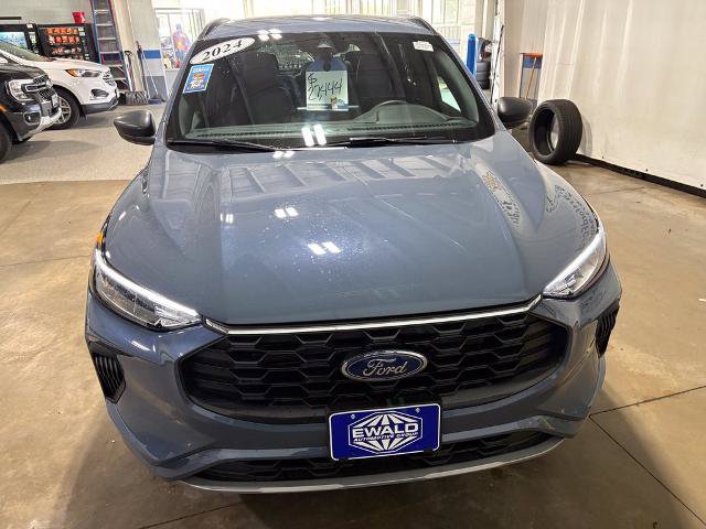 Certified 2024 Ford Escape ST-Line w/ Tech Pack #1 AWD/4WD image 3