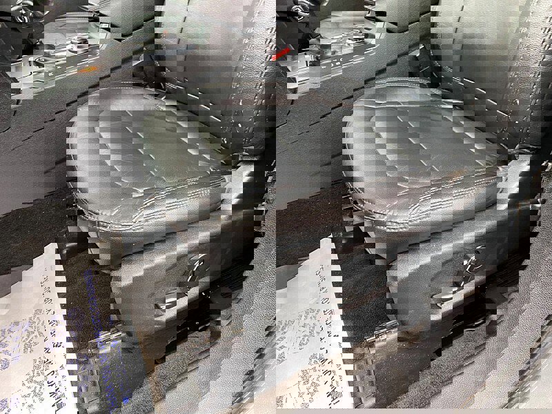 Certified 2018 Ford Explorer XLT w/ Equipment Group 202A image 26