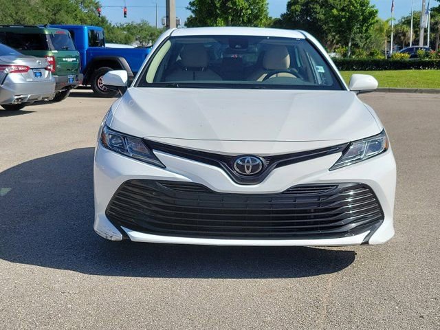 Used 2020 Toyota Camry LE FWD image 2