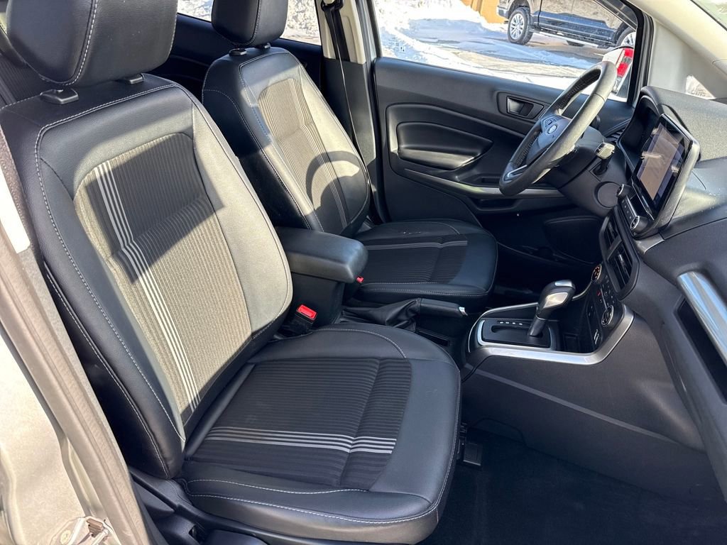 Certified 2020 Ford EcoSport SES w/ SES Black Appearance Package image 9