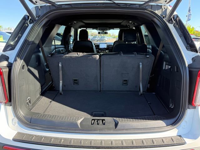 Certified 2024 Ford Explorer ST-Line w/ Class IV Trailer Tow Package AWD/4WD image 29
