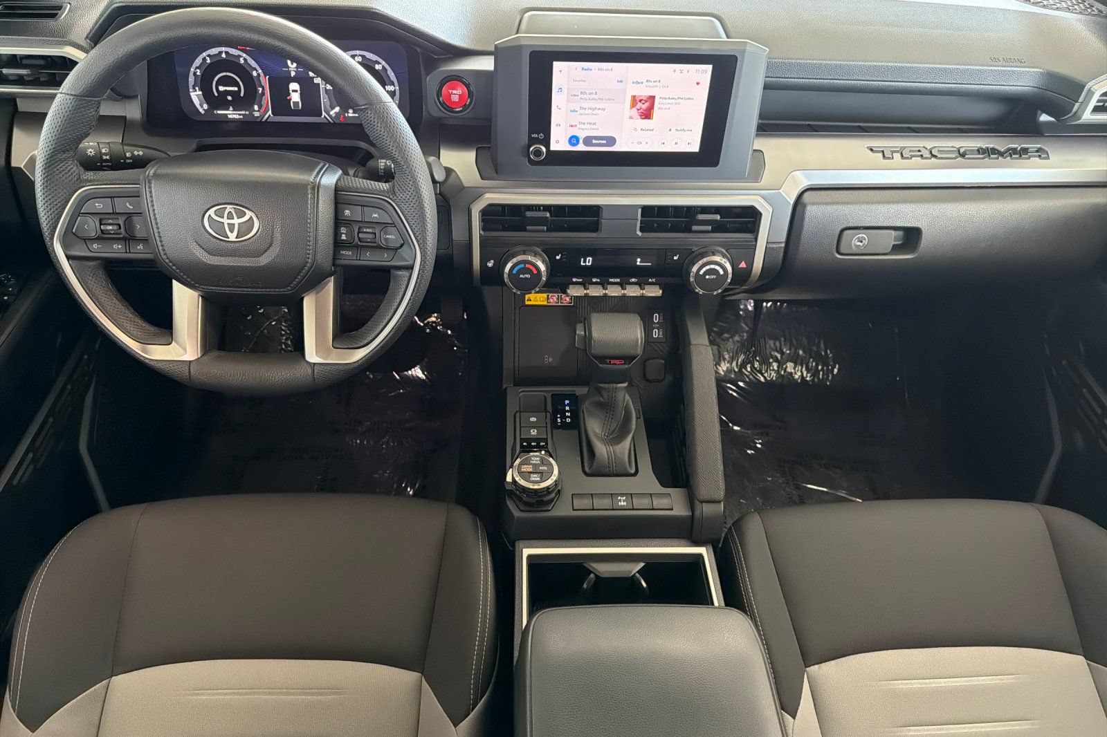 Used 2025 Toyota Tacoma TRD Off-Road w/ TRD Off Road Upgrade Package AWD/4WD image 5