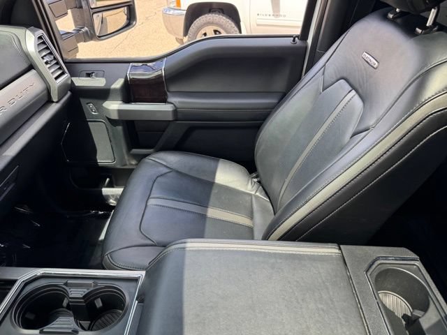 Certified 2017 Ford F350 Platinum w/ Platinum Ultimate Package AWD/4WD image 29