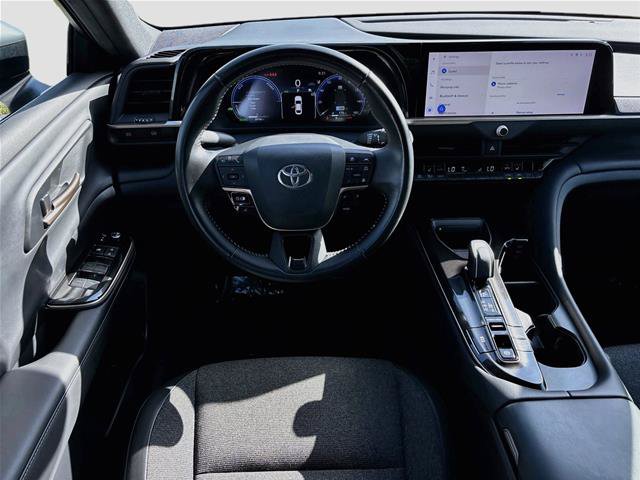 Used 2024 Toyota Crown AWD/4WD image 24