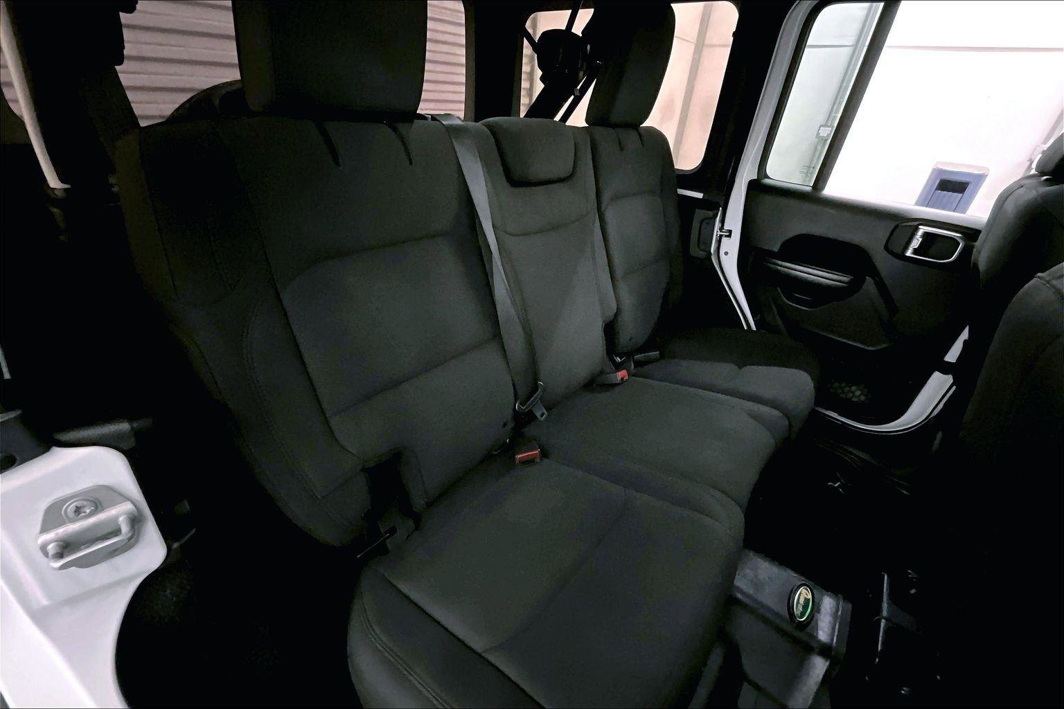 Used 2018 Jeep Wrangler Unlimited Sport S image 26