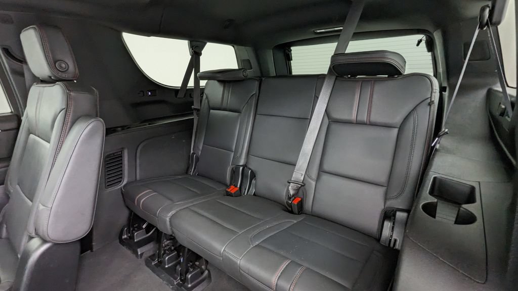 Used 2024 Chevrolet Suburban RST w/ Luxury Package AWD/4WD image 37