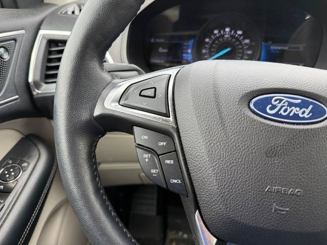Certified 2022 Ford Edge Titanium AWD/4WD image 38