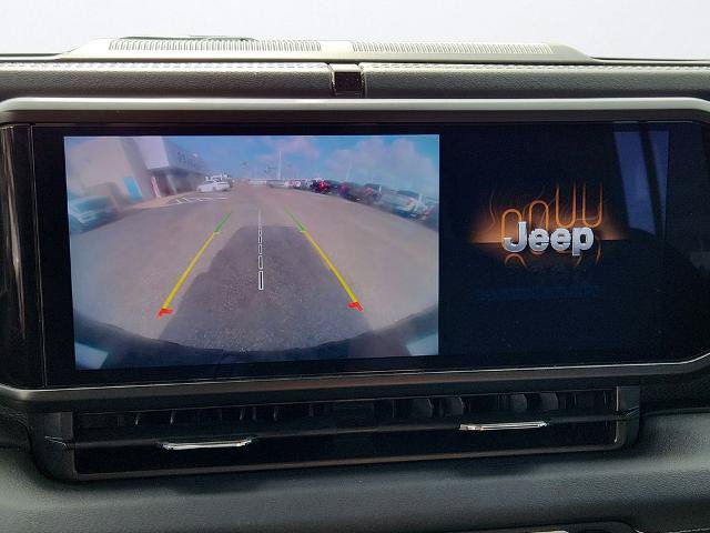 Used 2024 Jeep Wrangler Unlimited Rubicon 4xe AWD/4WD image 14