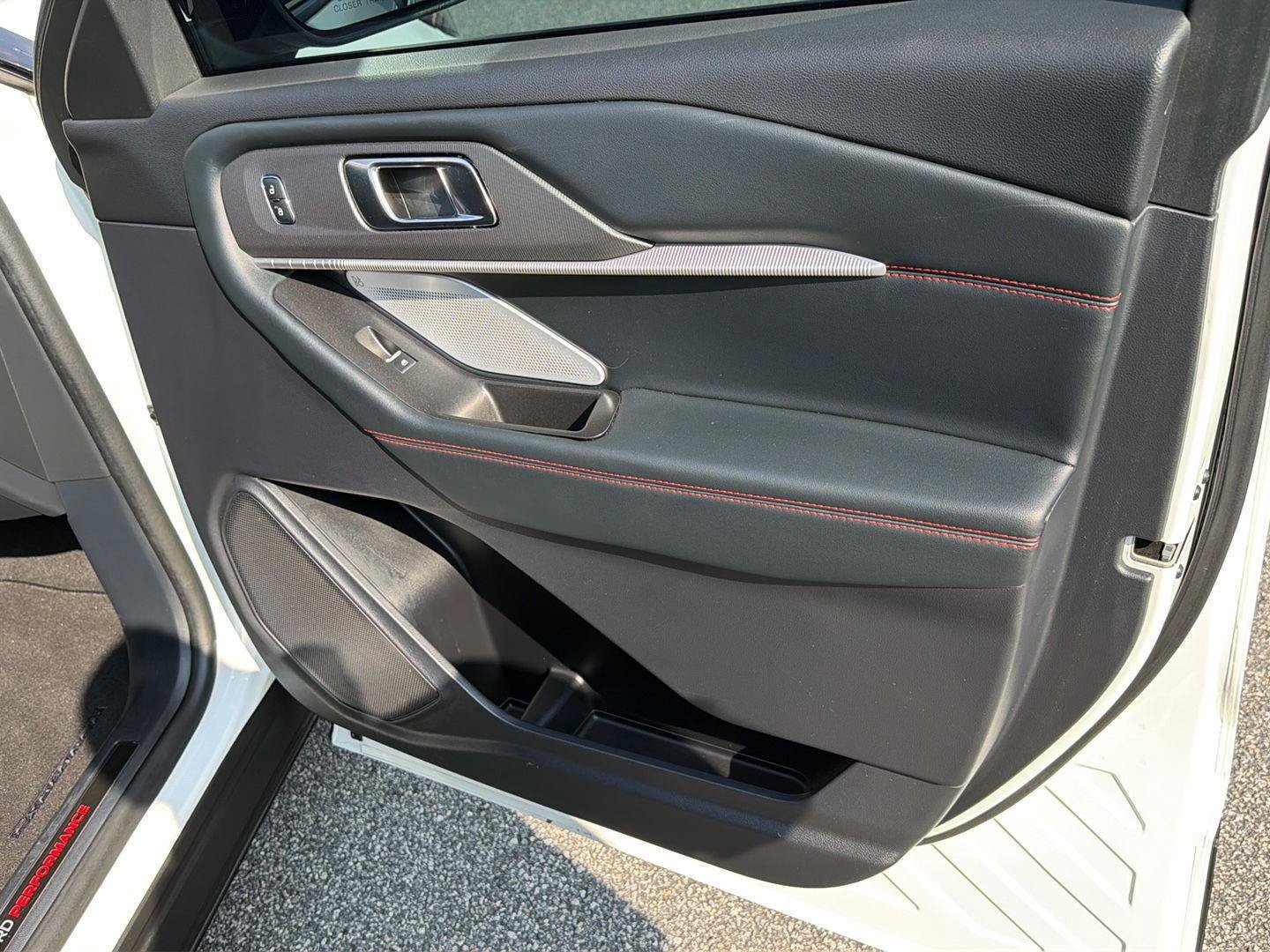 Certified 2025 Ford Explorer ST AWD/4WD image 16