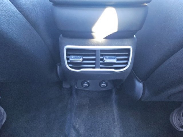 Used 2022 Hyundai Santa Fe SEL w/ Convenience + Premium Package image 13