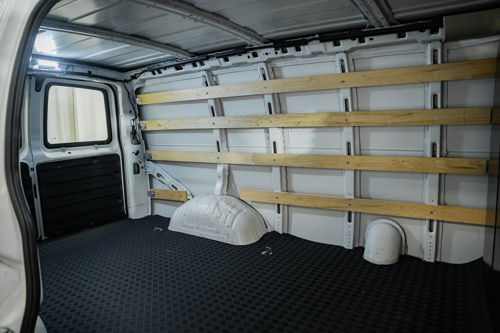 Used 2024 GMC Savana 2500 w/ Driver Convenience Package image 36