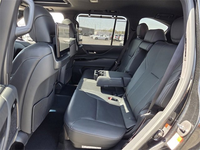 Used 2024 Lexus LX 600 4WD w/ Appearance Package image 10