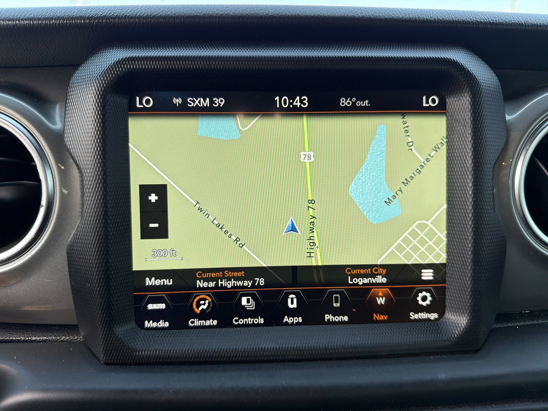 Used 2022 Jeep Wrangler Unlimited Sahara AWD/4WD image 7