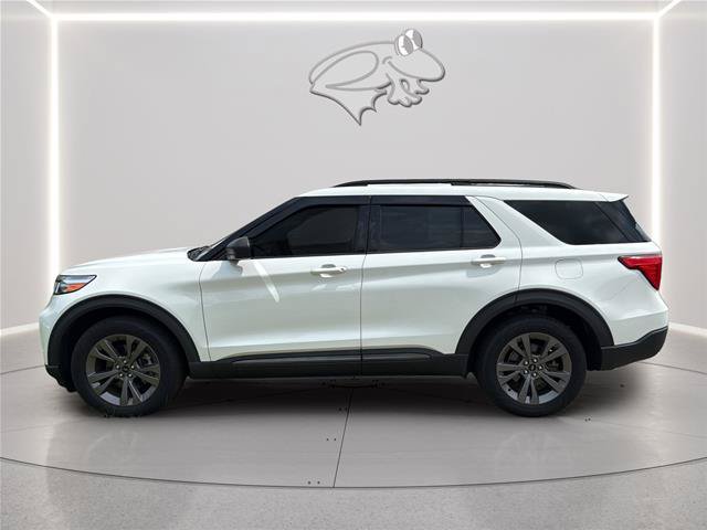 Certified 2021 Ford Explorer XLT w/ Equipment Group 202A AWD/4WD image 2