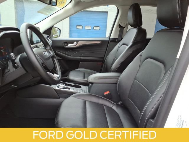 Certified 2022 Ford Escape Titanium AWD/4WD image 9