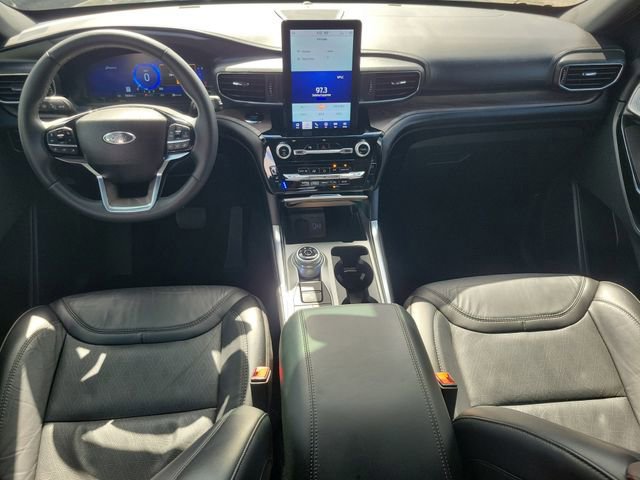Certified 2023 Ford Explorer Platinum w/ Technology Package image 11