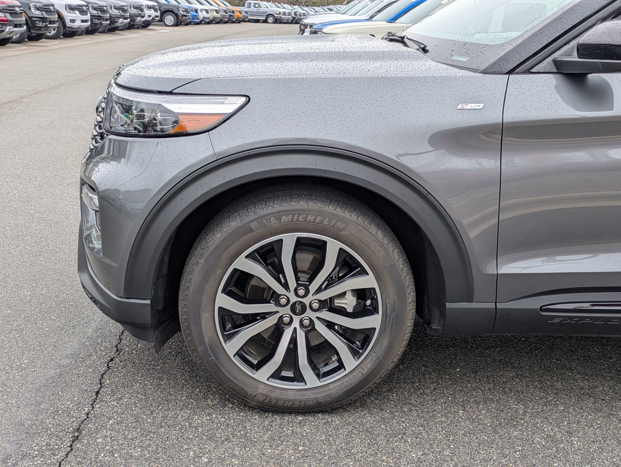 Certified 2024 Ford Explorer ST-Line w/ Class IV Trailer Tow Package image 11