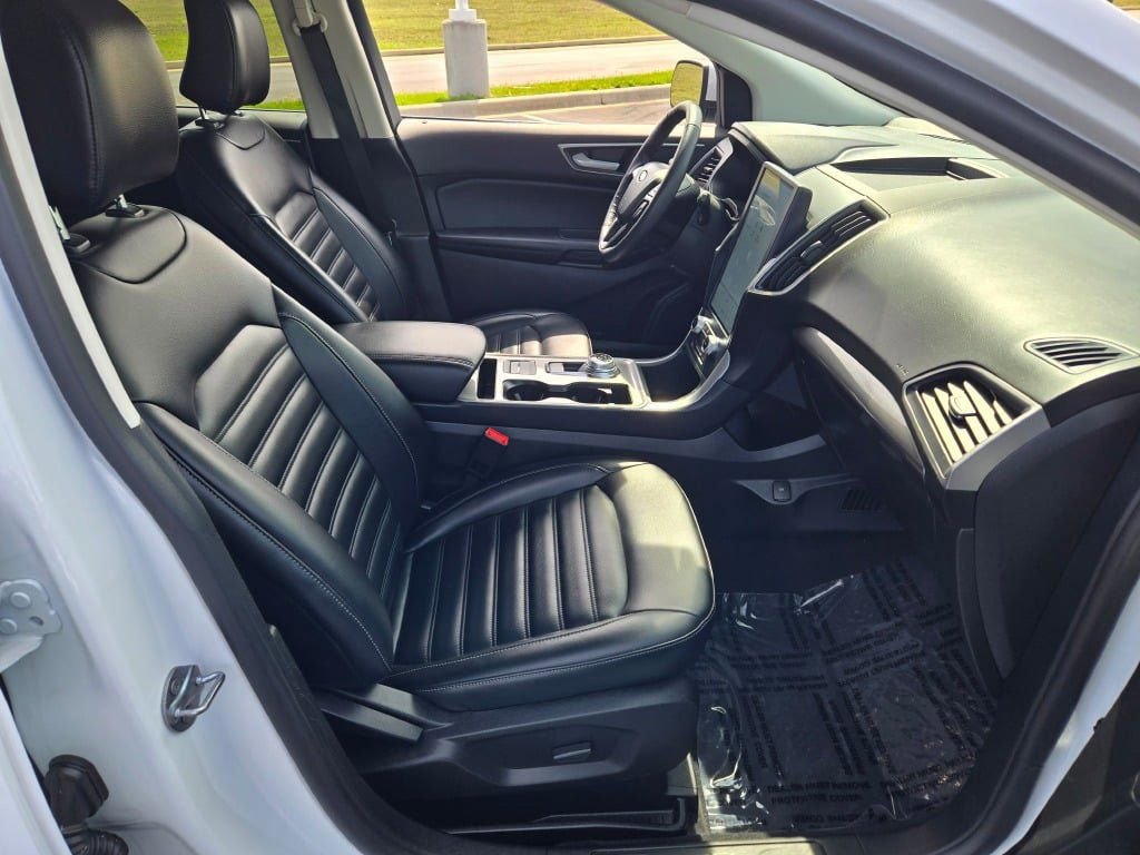 Certified 2024 Ford Edge SEL image 7