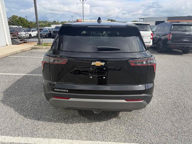 Used 2026 Chevrolet Equinox LT FWD image 7