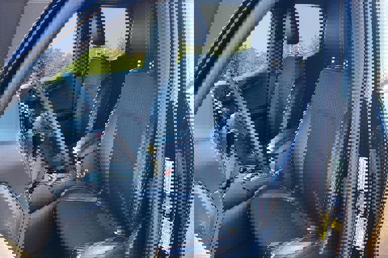 Certified 2025 Ford Escape ST-Line image 25