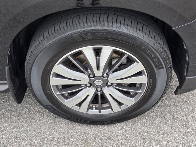 Used 2018 Nissan Pathfinder SL FWD image 21