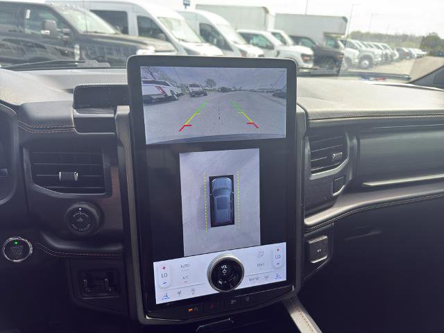 Certified 2022 Ford Expedition Platinum image 30