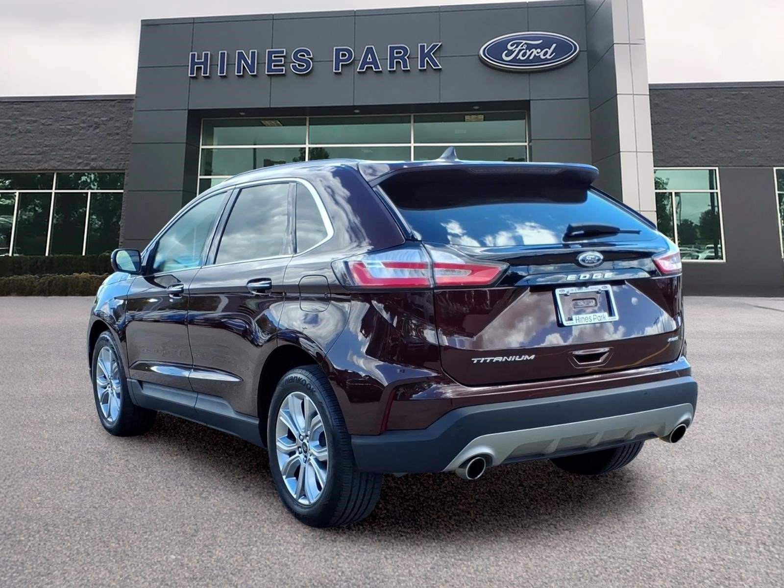Certified 2024 Ford Edge Titanium AWD/4WD image 5