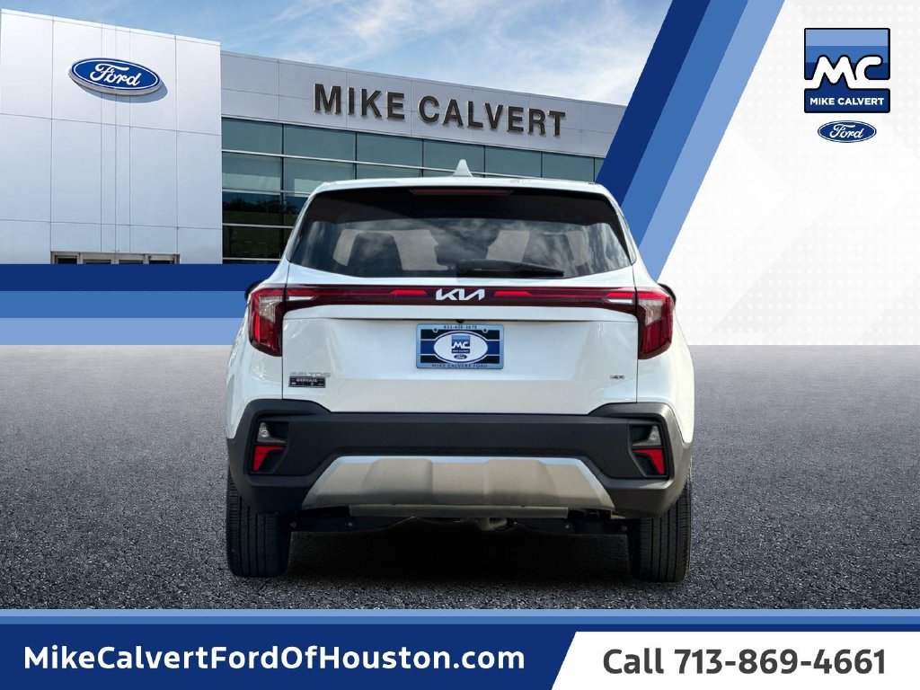 Used 2024 Kia Seltos LX AWD/4WD image 4