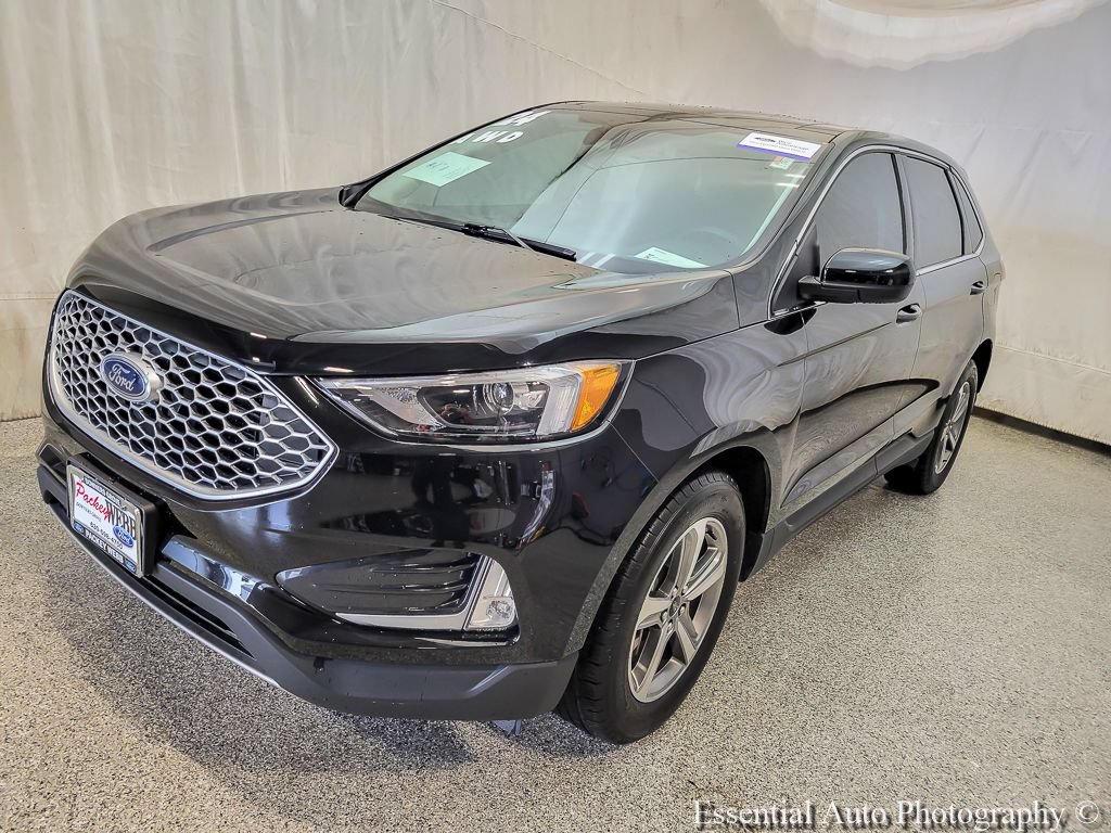Certified 2024 Ford Edge SEL w/ Convenience Package AWD/4WD image 4