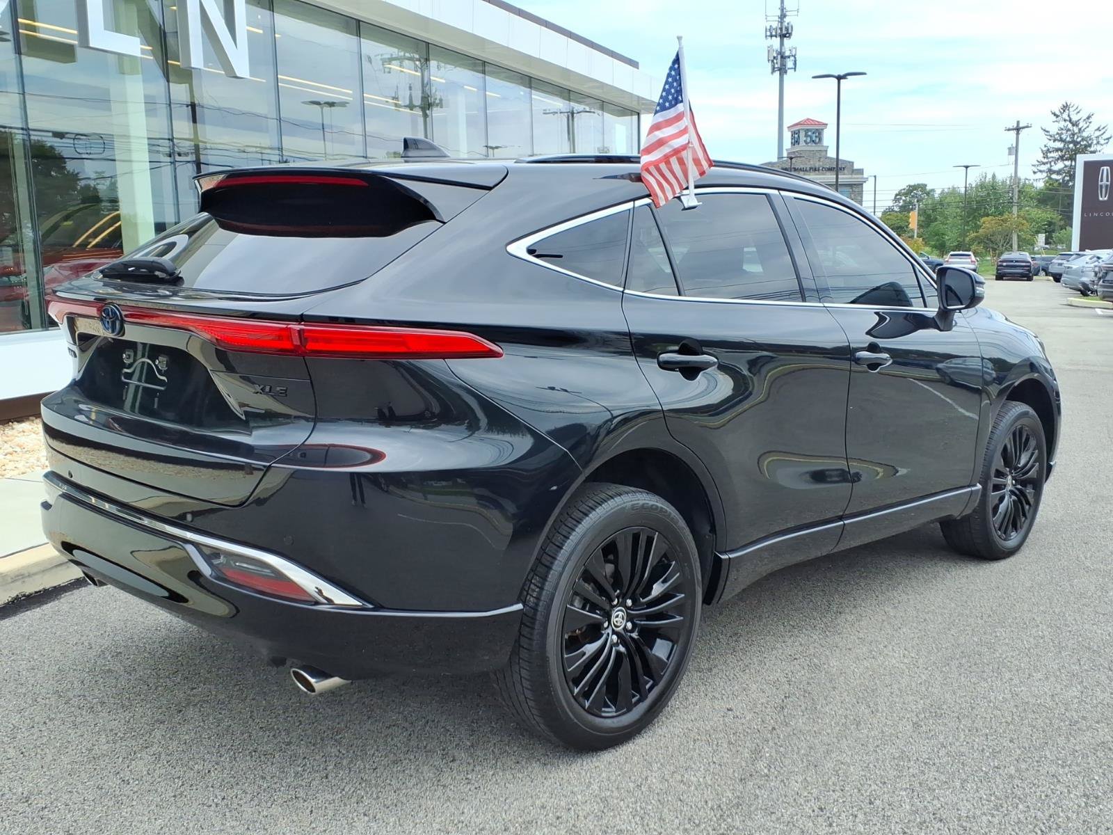 Used 2024 Toyota Venza Nightshade AWD/4WD image 4